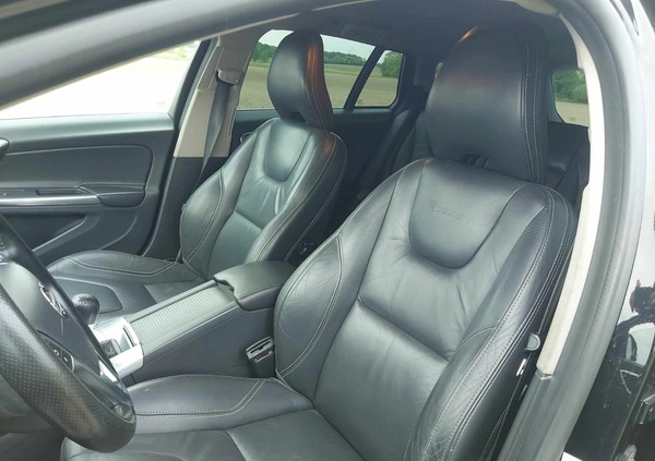 Volvo V60 cena 50000 przebieg: 248000, rok produkcji 2012 z Gostynin małe 704